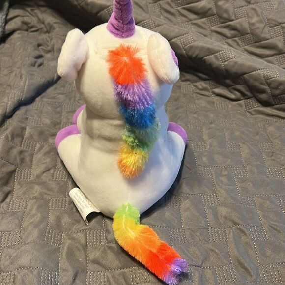 Fab Ny Unicorn Piggybank - Picture 3 of 8